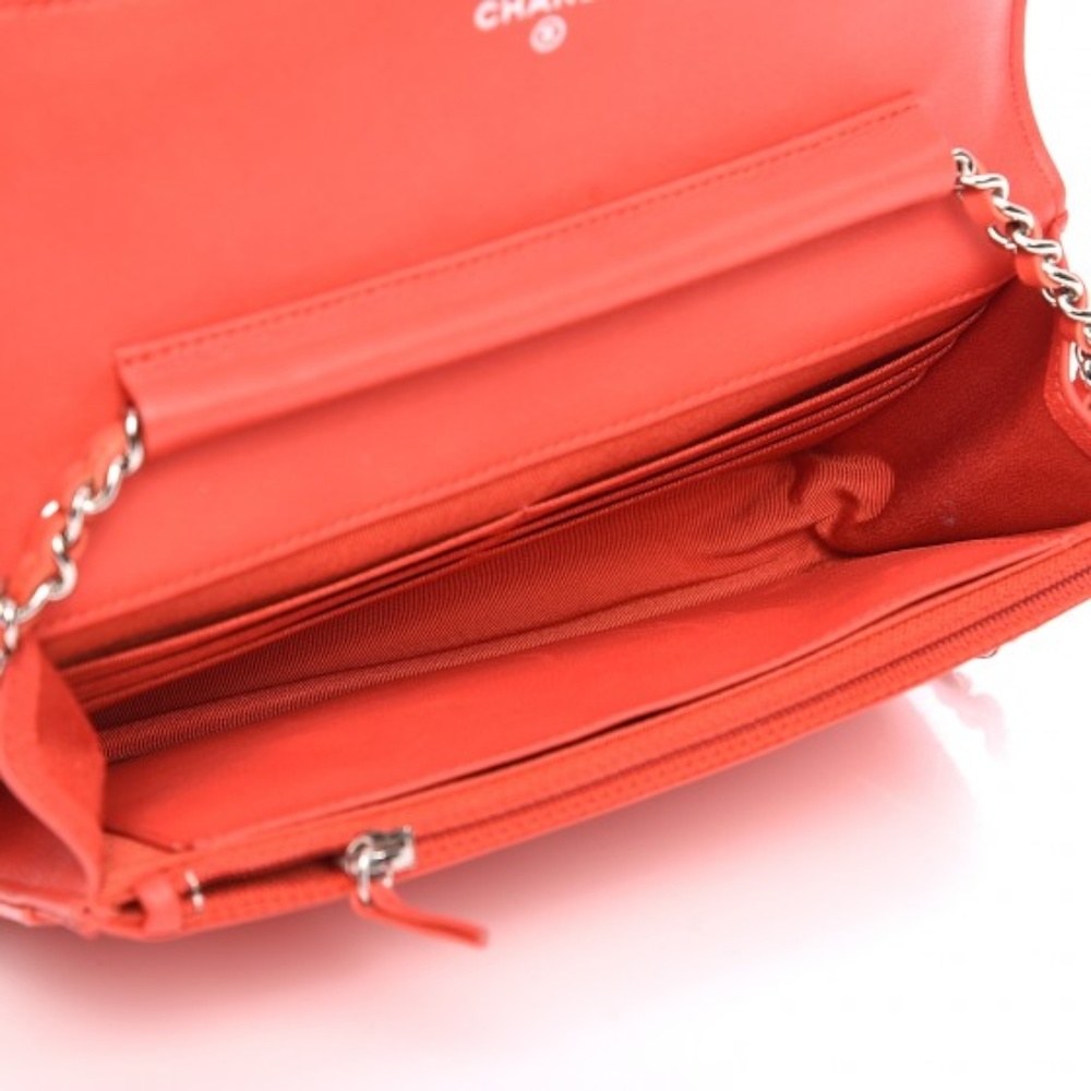 CHANEL Patent Quilted Wallet On Chain WOC Red - Picture 5 of 8